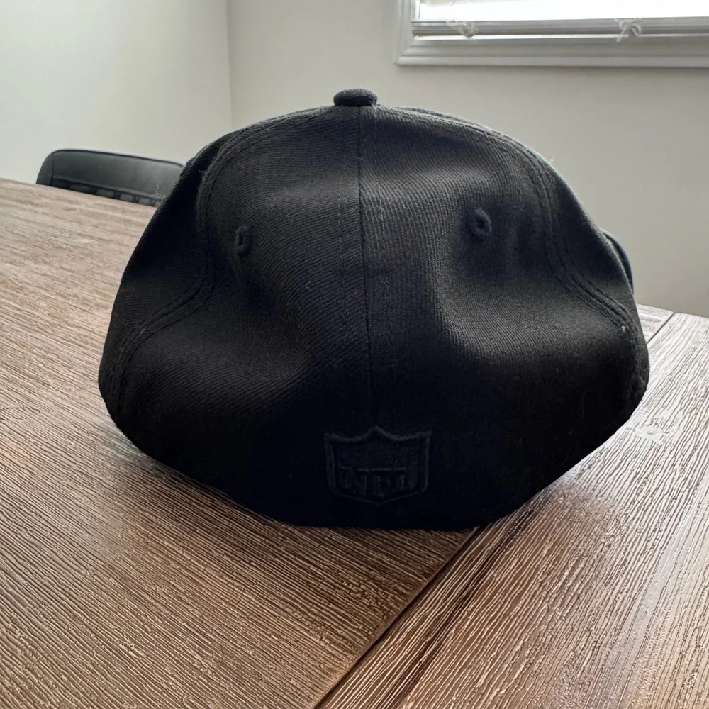 NWT Buffalo Bills Fitted Low Profile Cap - Picture 2 of 5